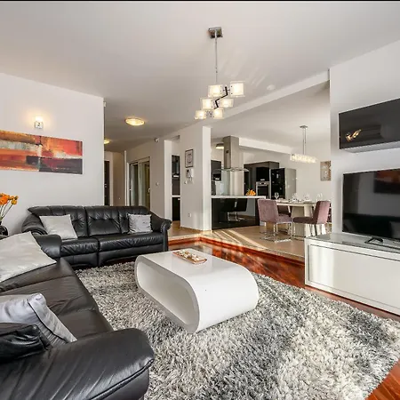 Arya - Heated Pool, Roof Hot Tub, Gym, Near The With Amazing Views! *