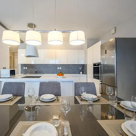 Arya - Heated Pool, Roof Hot Tub, Gym, Near The With Amazing Views! *