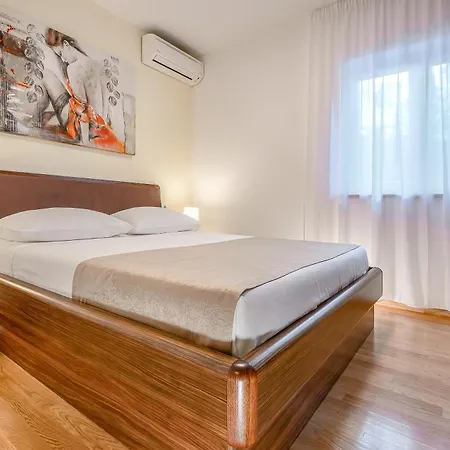 Arya - Heated Pool, Roof Hot Tub, Gym, Near The With Amazing Views!