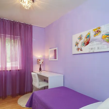 Arya With Heated Swimming Pool, Roof Hot Tub, Sauna And Gym Near The Podstrana